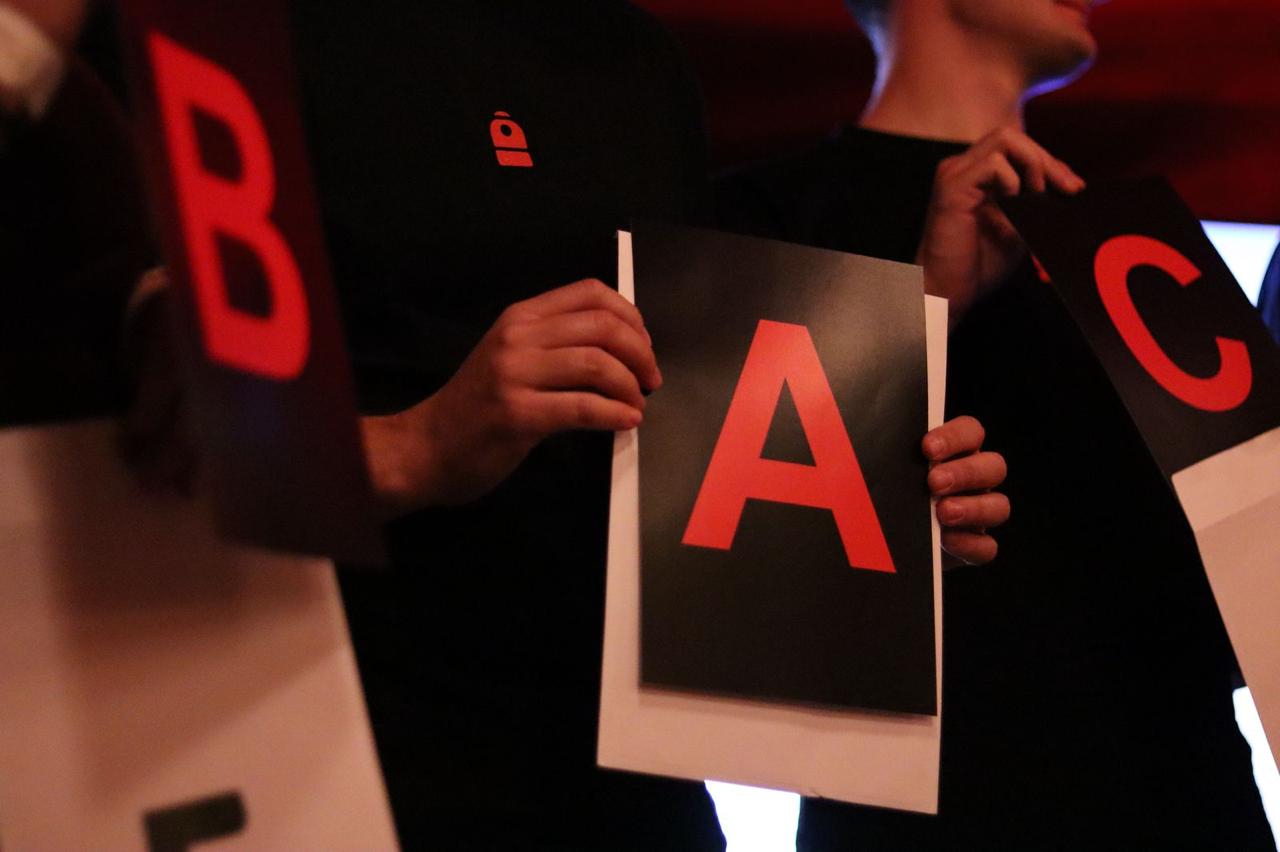 Performance 8